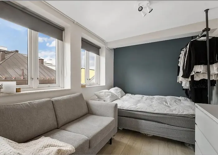 Penthouse By The Royal Park